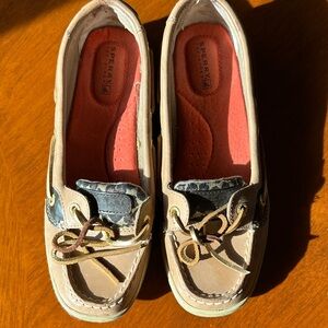 Sperry Beige and Sparkling Animal print Boat Shoes - Women’s size 6 1/2